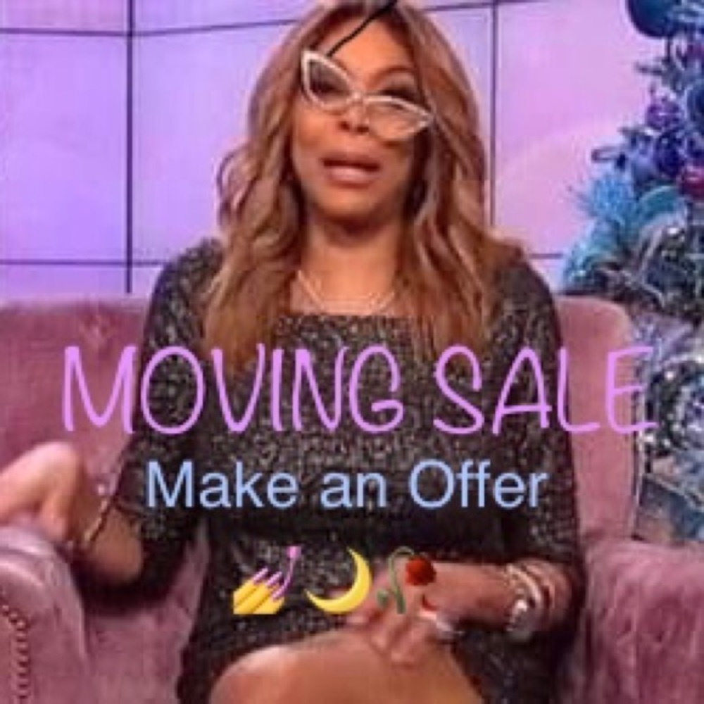 MOVING SALE 💅💅 Closet Cleanout